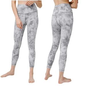 Lululemon Align Pant 25" Size 4 *Diamond Dye
Diamond Dye Stargaze Pitch …